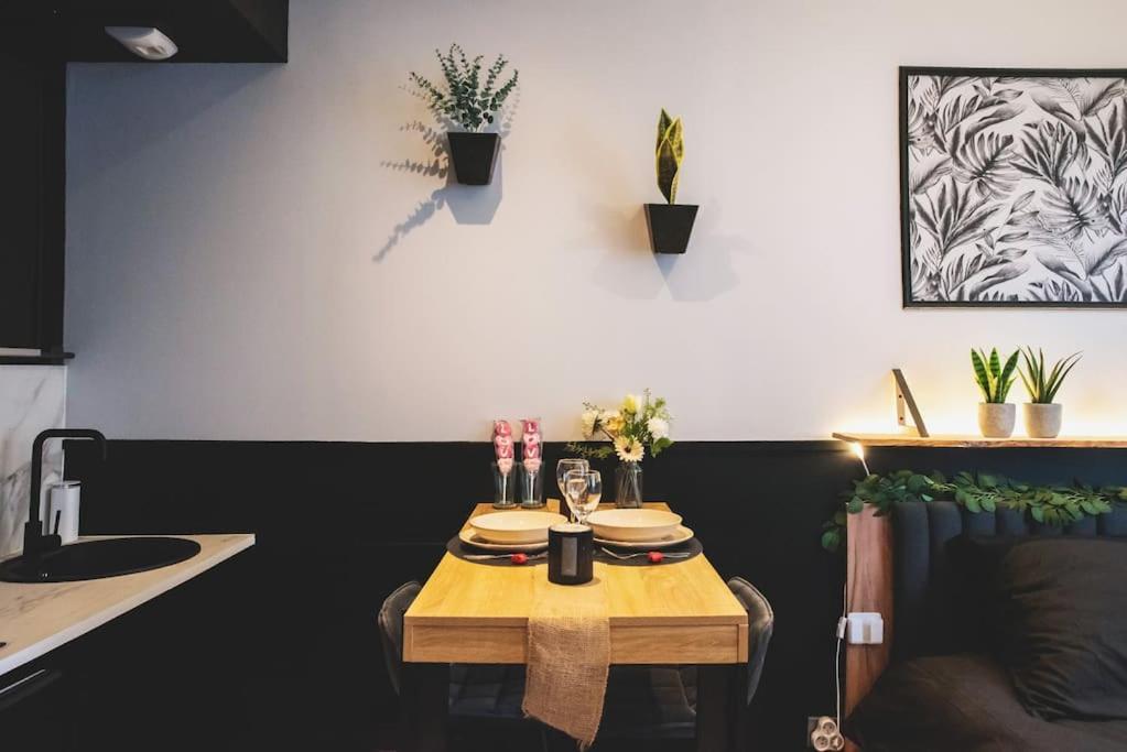 Love Room, La Douce Angevine Angers Exterior photo
